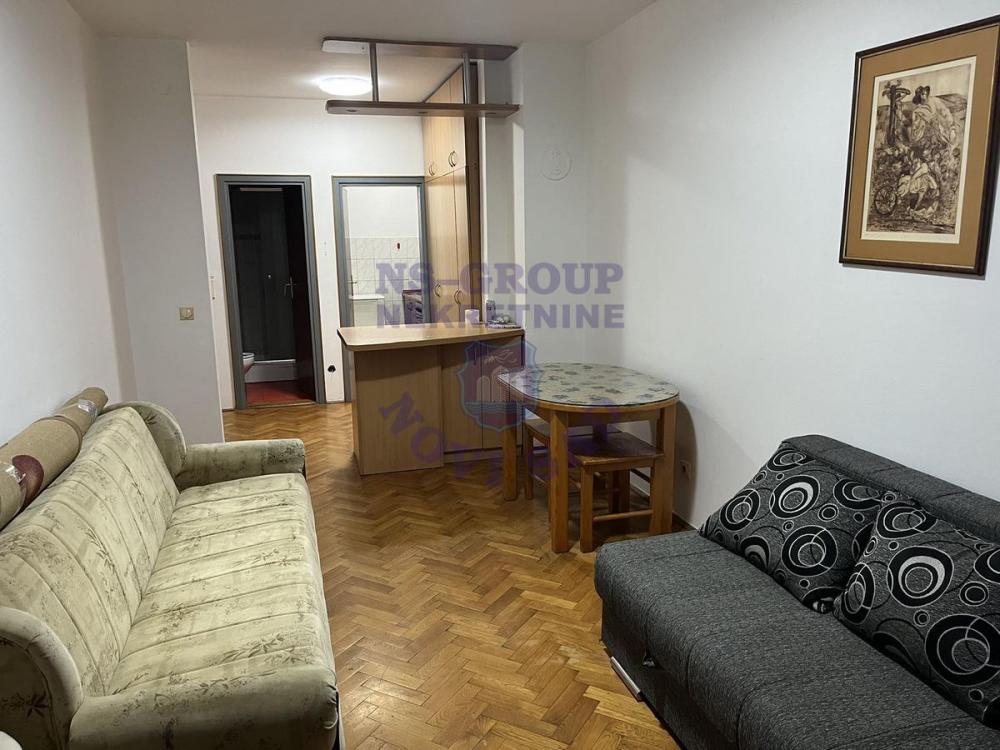 Slika 2 - Odlican jednosoban stan u Centru!