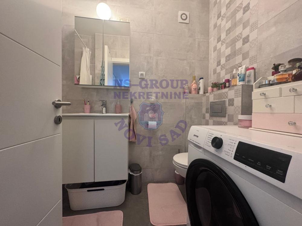 Slika 6 - Trosoban, 61m2, Podbara Novi Sad, sa terasom, ima lift