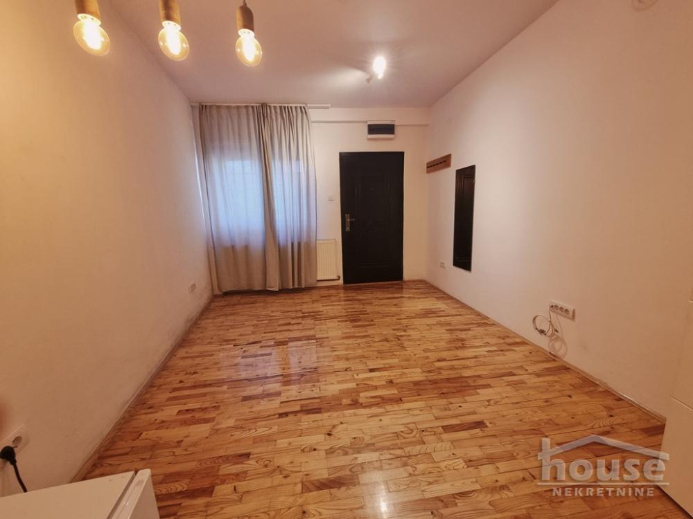 Slika 1 - Stan,NOVI SAD,PODBARA,kv: 18.00, € 68000, ID: 1065123
