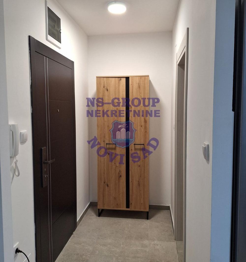 Slika 9 - Dvosoban, 34m2, Petrovaradin Novi Sad, sa terasom, ima lift