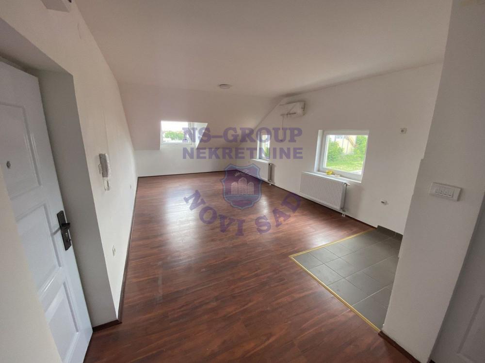 Slika 2 - Klisa. Nov dvosoban komforan stan. Š. 548782