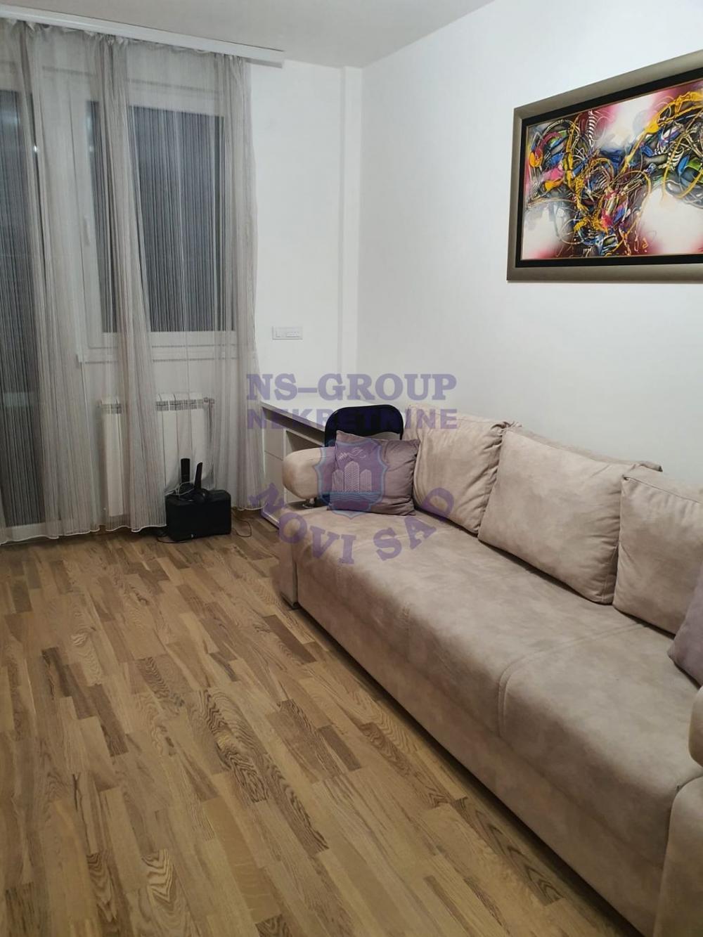 Slika 7 - Petosoban, 150m2, Železnički park Novi Sad