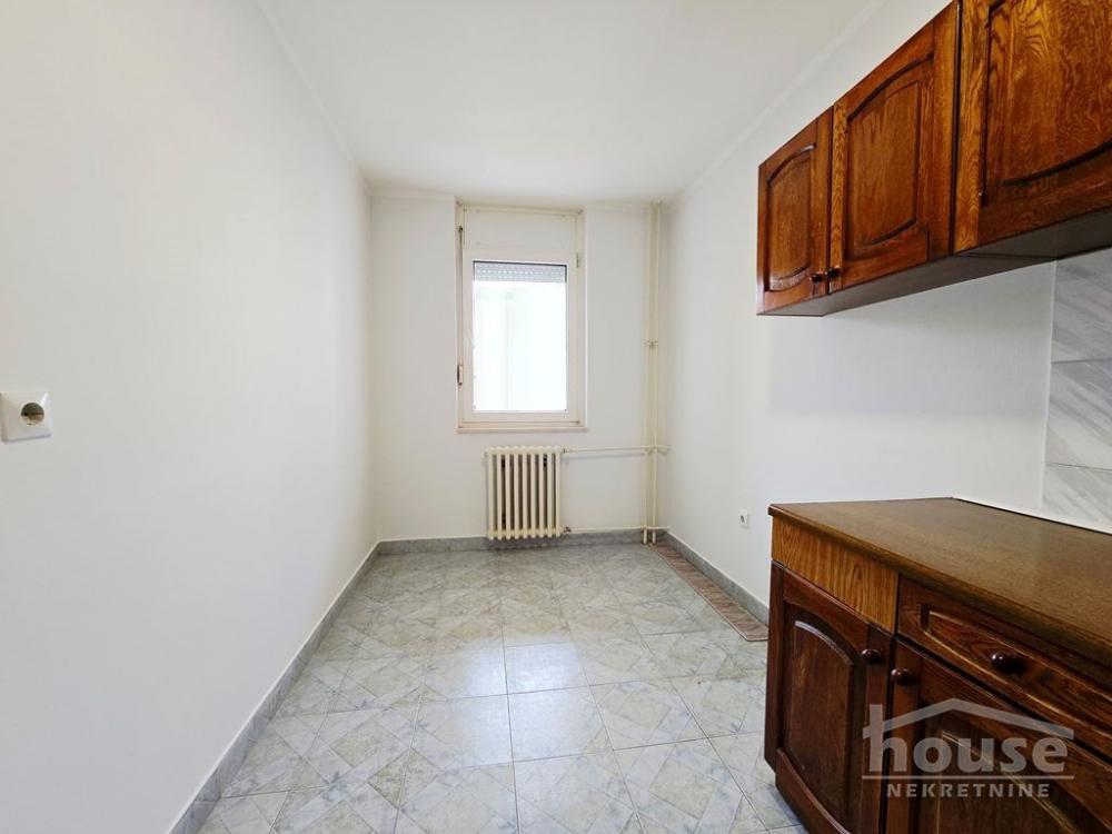 Slika 3 - Stan,NOVI SAD,PODBARA,kv: 41.00, € 123000, ID: 1065491