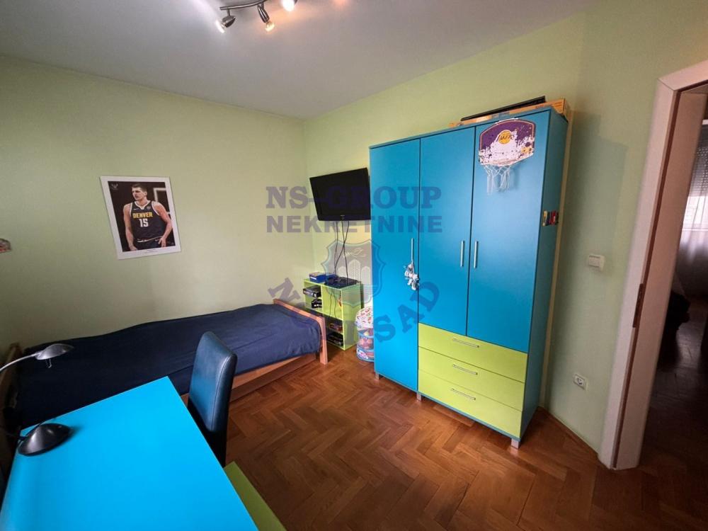 Slika 2 - Četvorosoban, 112m2, Grbavica Novi Sad