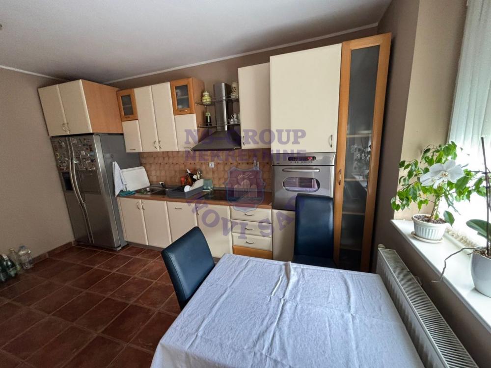 Slika 7 - Četvorosoban, 112m2, Grbavica Novi Sad