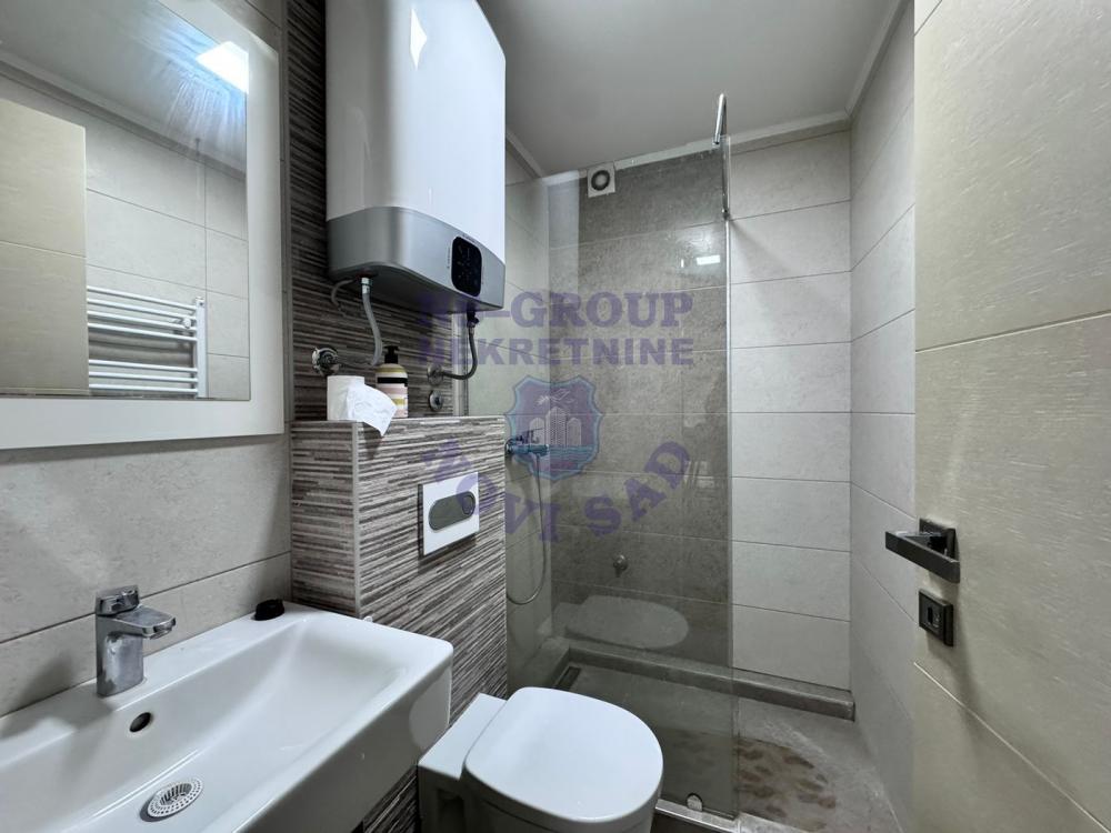 Slika 4 - Prodaja stana, 26m2, Bulevar oslobođenja Novi Sad, sa terasom, ima lift