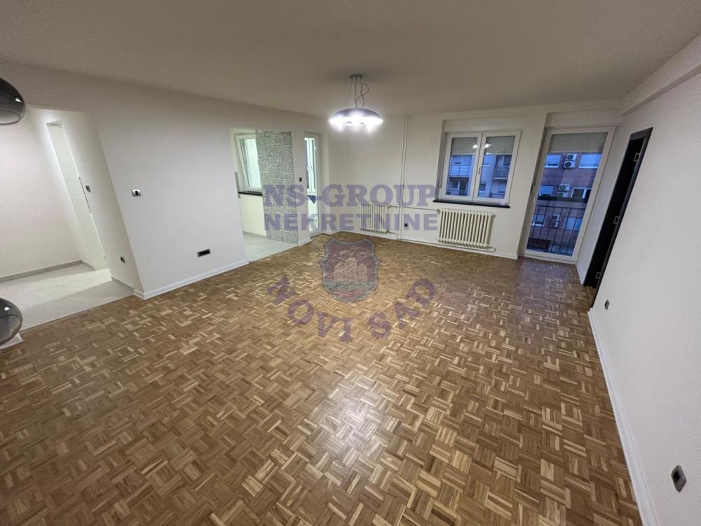 Slika 5 - Dvosoban, 64m2, Liman 4 Novi Sad, sa terasom, ima lift