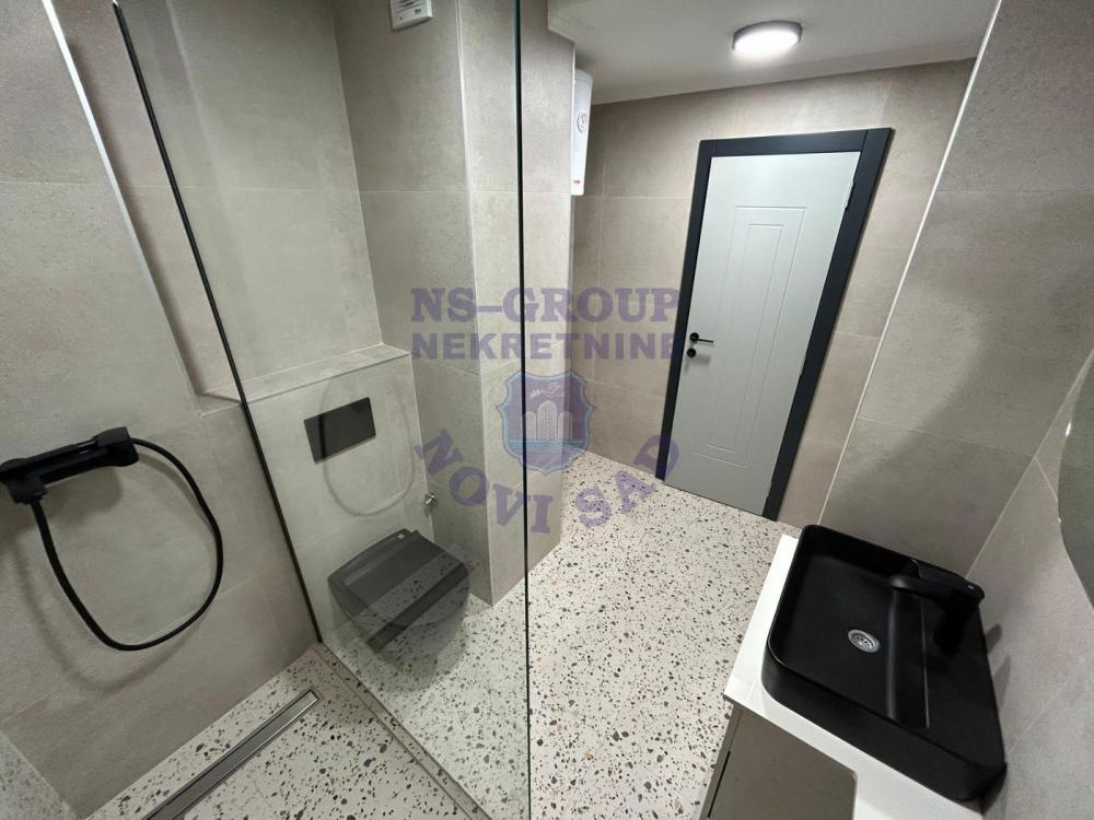 Slika 6 - Dvosoban, 64m2, Liman 4 Novi Sad, sa terasom, ima lift