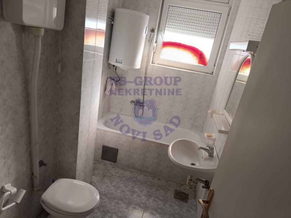 Slika 6 - Odličan petosoban stan na Podbari