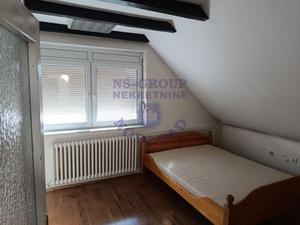 Slika 11 - Odličan petosoban stan na Podbari