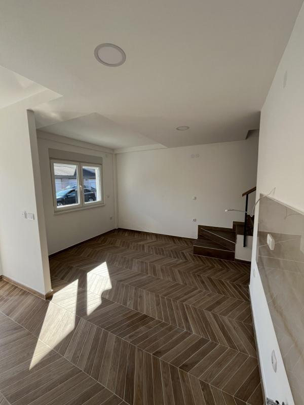 Slika 10 - Stan,NOVI SAD,NOVA DETELINARA,kv: 42.00, € 111250, ID: 1057964