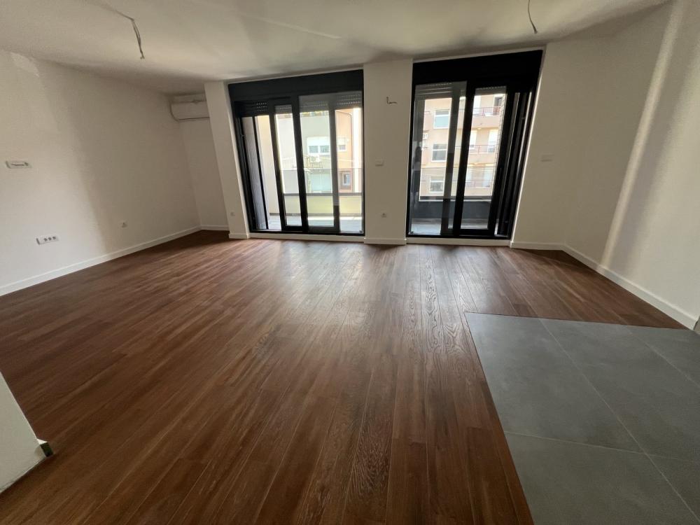 Slika 1 - Stan,NOVI SAD,NOVI BULEVAR,kv: 136.00, € 350200, ID: 1057217