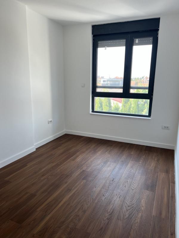 Slika 8 - Stan,NOVI SAD,NOVI BULEVAR,kv: 136.00, € 350200, ID: 1057217