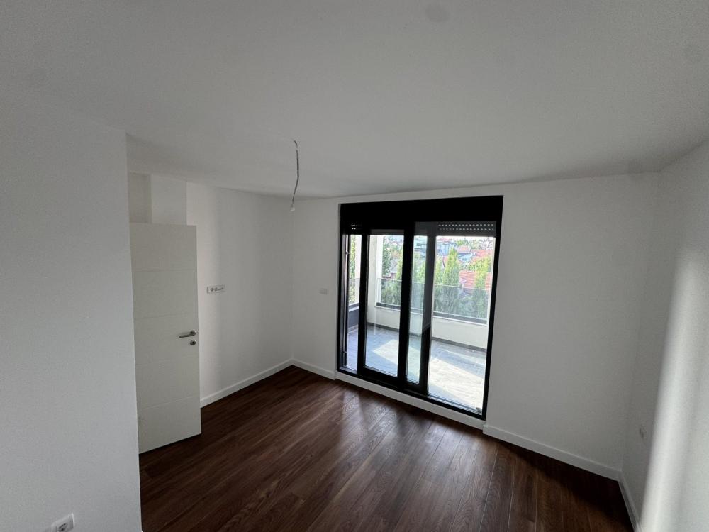 Slika 9 - Stan,NOVI SAD,NOVI BULEVAR,kv: 136.00, € 350200, ID: 1057217