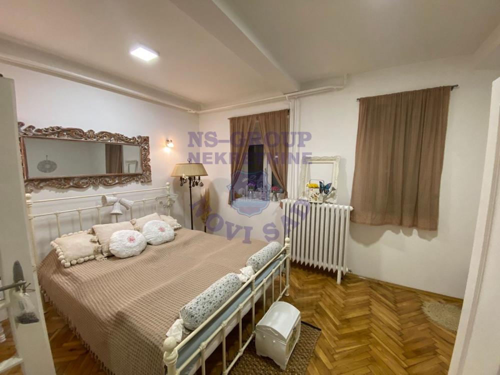 Slika 2 - Odlican dvosoban stan na Keju!