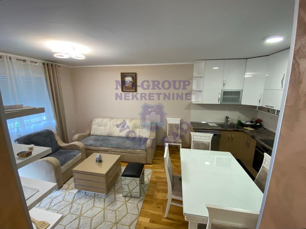 Slika 8 - Trosoban, neuseljavan stan, kompletno namešten, sve u garanciji!