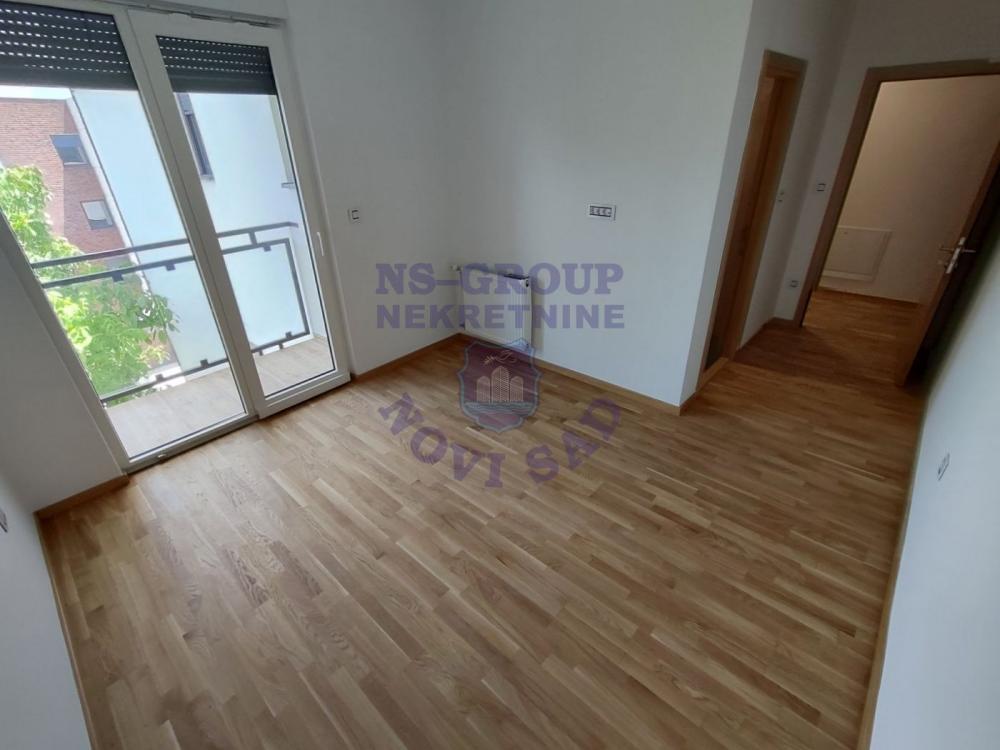 Slika 3 - Odlican cetvorosoban stan na Telepu!