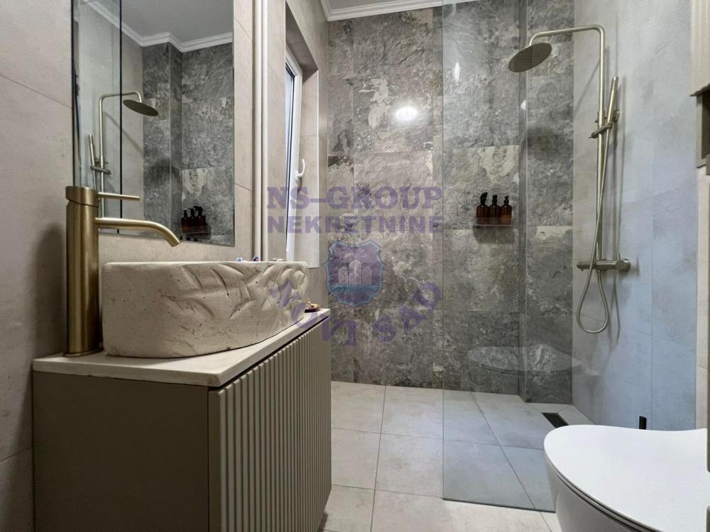 Slika 1 - Trosoban stan u centru grada!