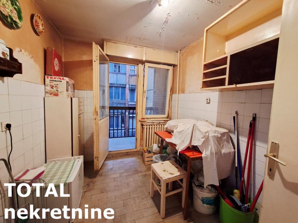 Slika 7 - Stan,NOVI SAD,LIMAN 4,kv: 80.00, € 176000, ID: 1102355