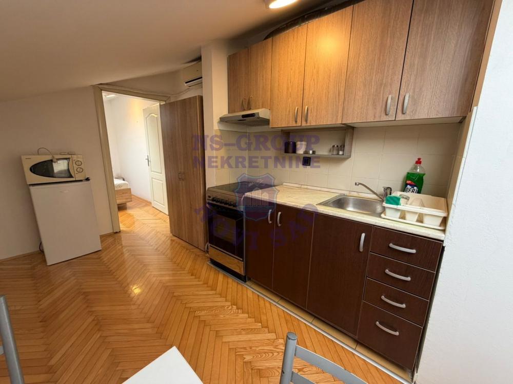 Slika 6 - Jednoiposoban, 37m2, Bulevar oslobođenja Novi Sad, ima lift