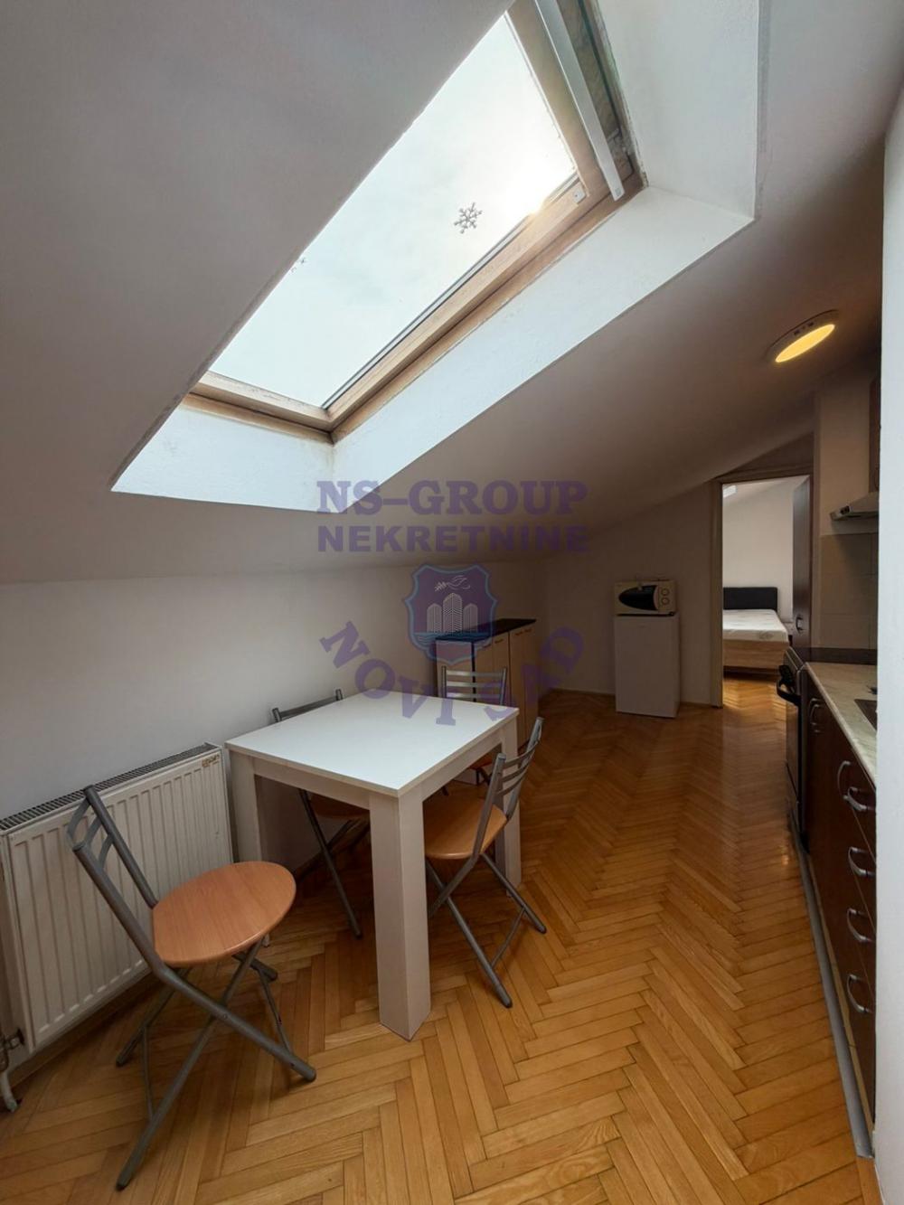 Slika 4 - Jednoiposoban, 37m2, Bulevar oslobođenja Novi Sad, ima lift