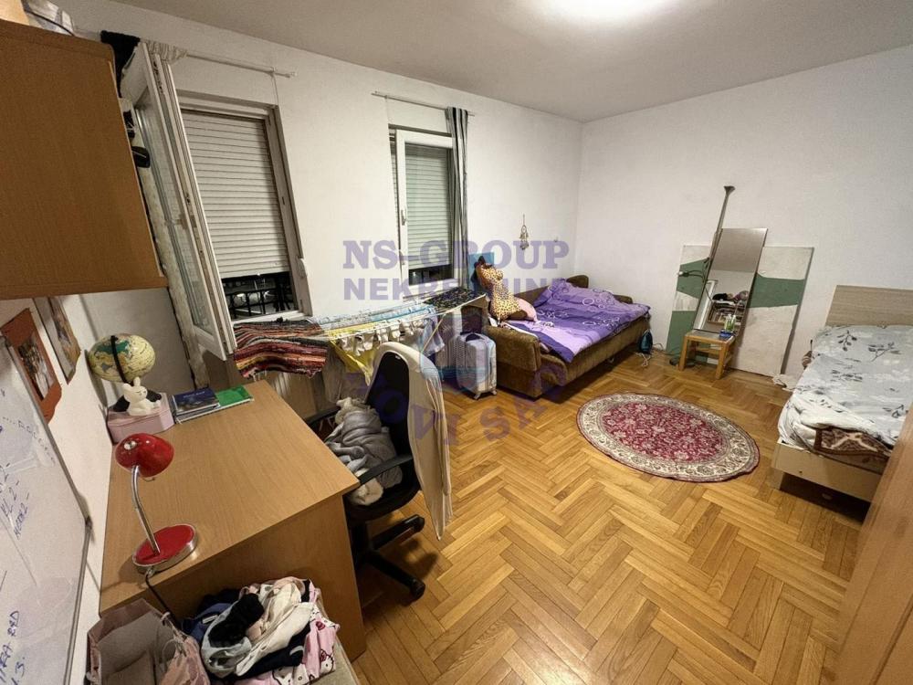 Slika 4 - Jednoiposoban, 39m2, Beogradski kej Novi Sad, sa terasom