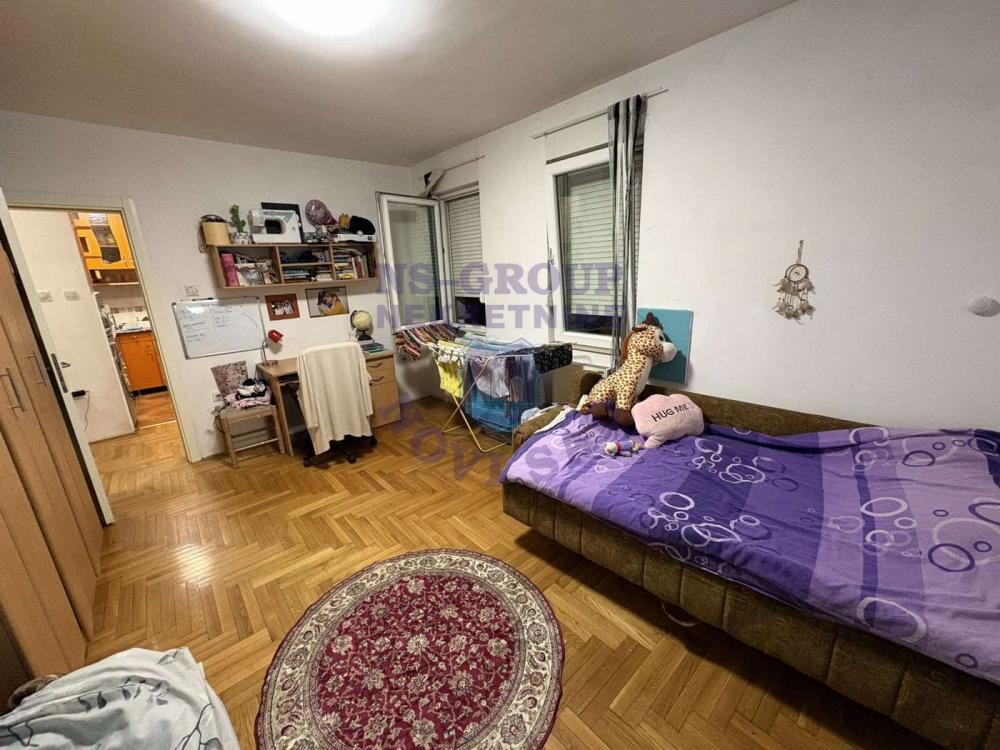 Slika 5 - Jednoiposoban, 39m2, Beogradski kej Novi Sad, sa terasom