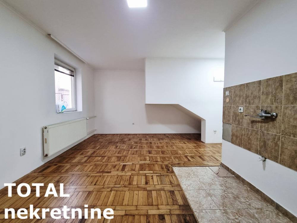 Slika 1 - Stan,NOVI SAD,TELEP,kv: 33.00, € 60000, ID: 1102352