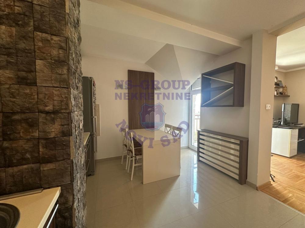 Slika 6 - Odlican cetvorosoban stan na Grbavici!