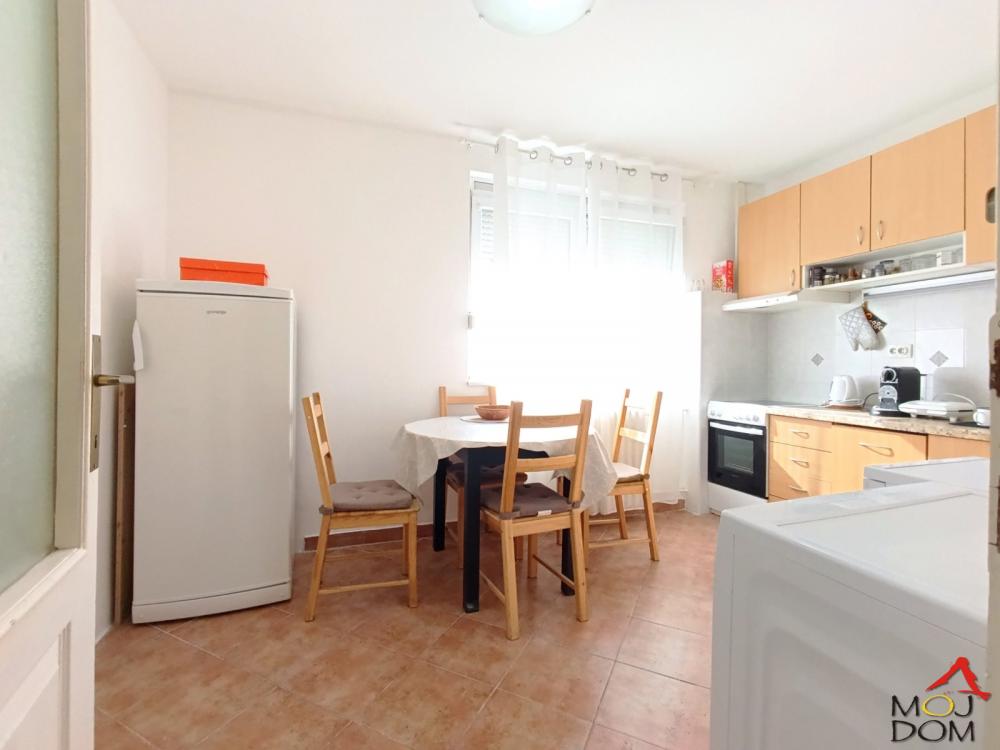 Slika 8 - Stan,NOVI SAD,SAJAM,kv: 53, € 146000, ID: 1031909