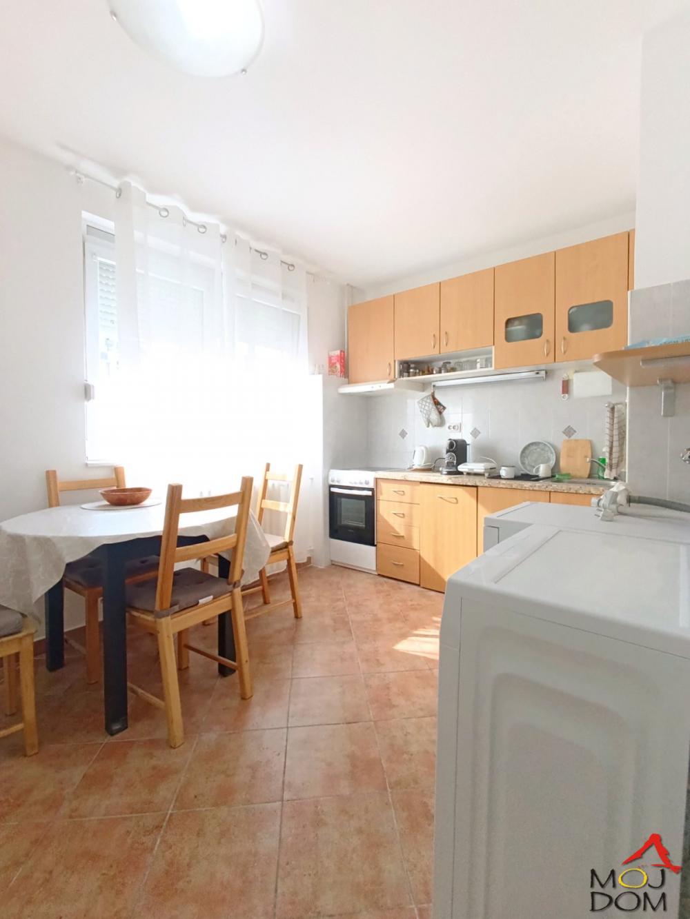 Slika 9 - Stan,NOVI SAD,SAJAM,kv: 53, € 146000, ID: 1031909