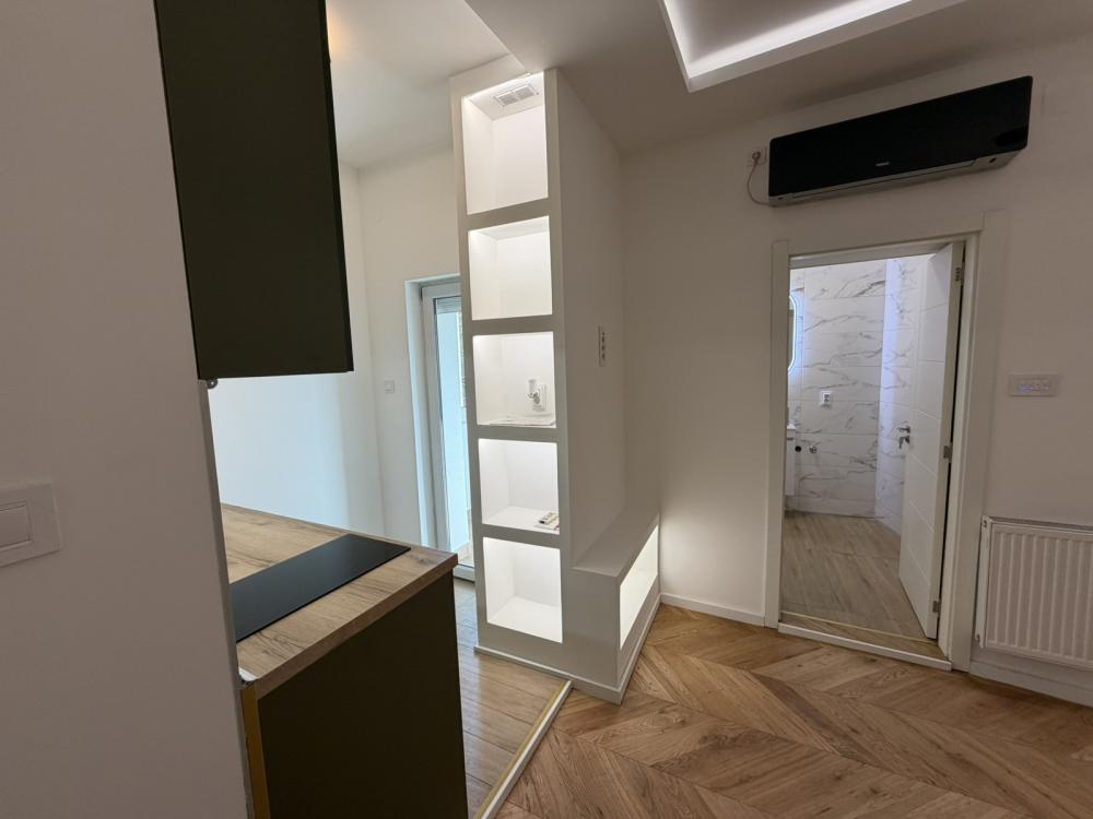 Slika 6 - Stan,NOVI SAD,CENTAR,kv: 21, € 92700, ID: 1019307