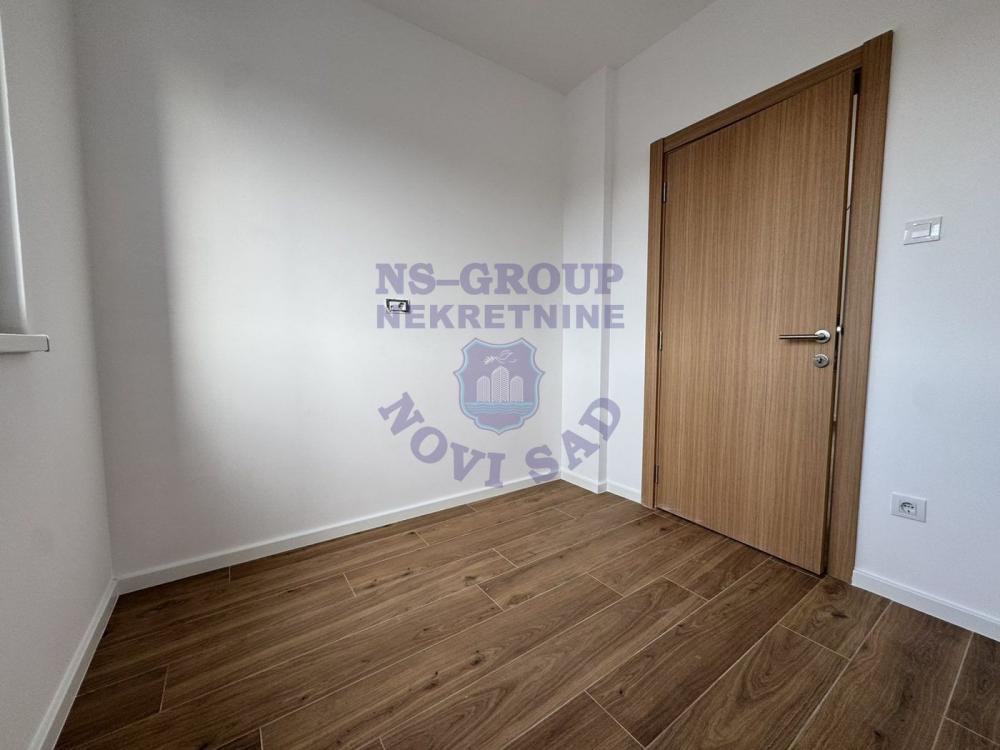 Slika 2 - USELJIVO!! - Gratis dvorište 20m2 + parking mesto