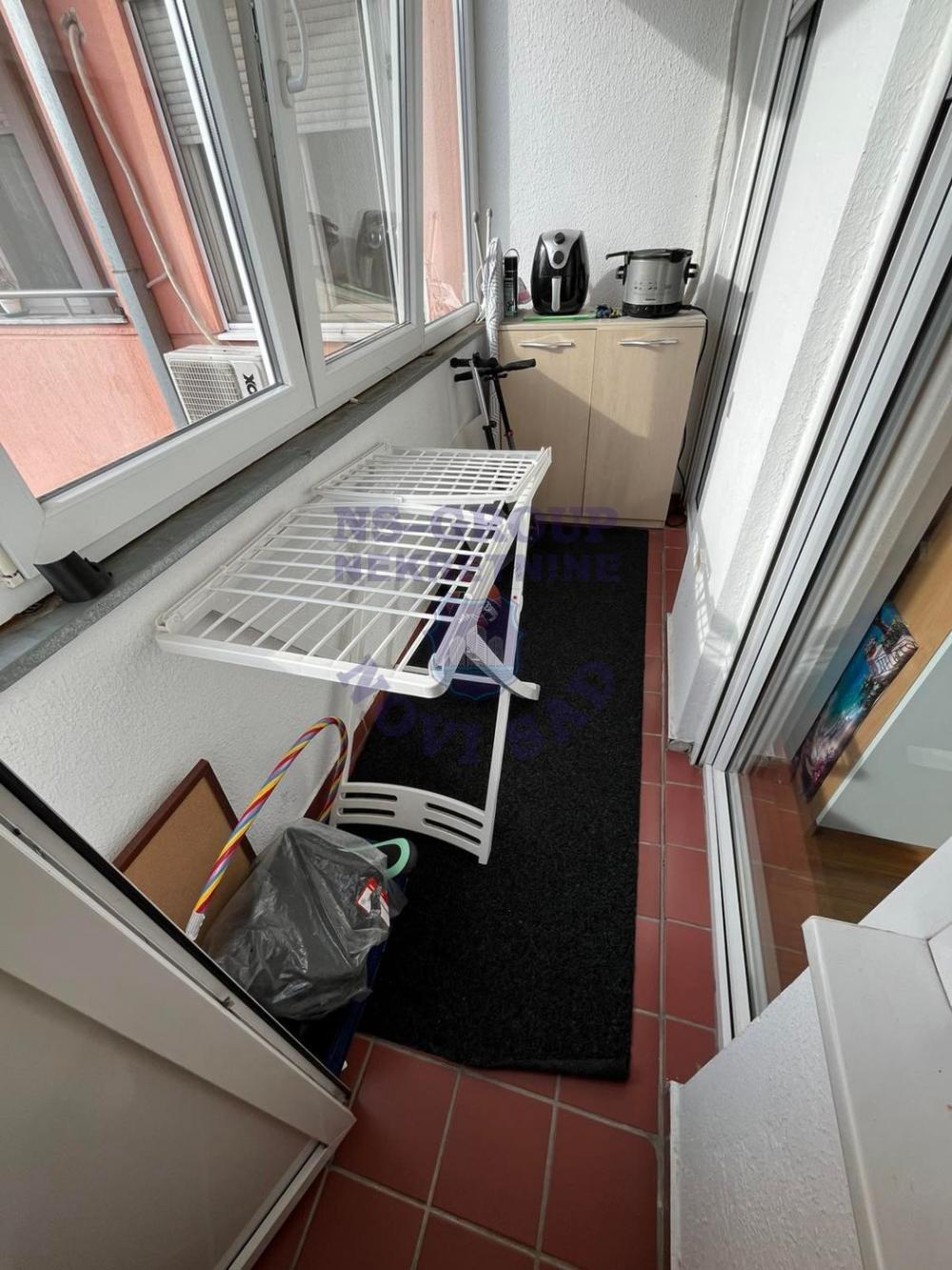 Slika 9 - Komplet namesten stan na Novoj Detelinari