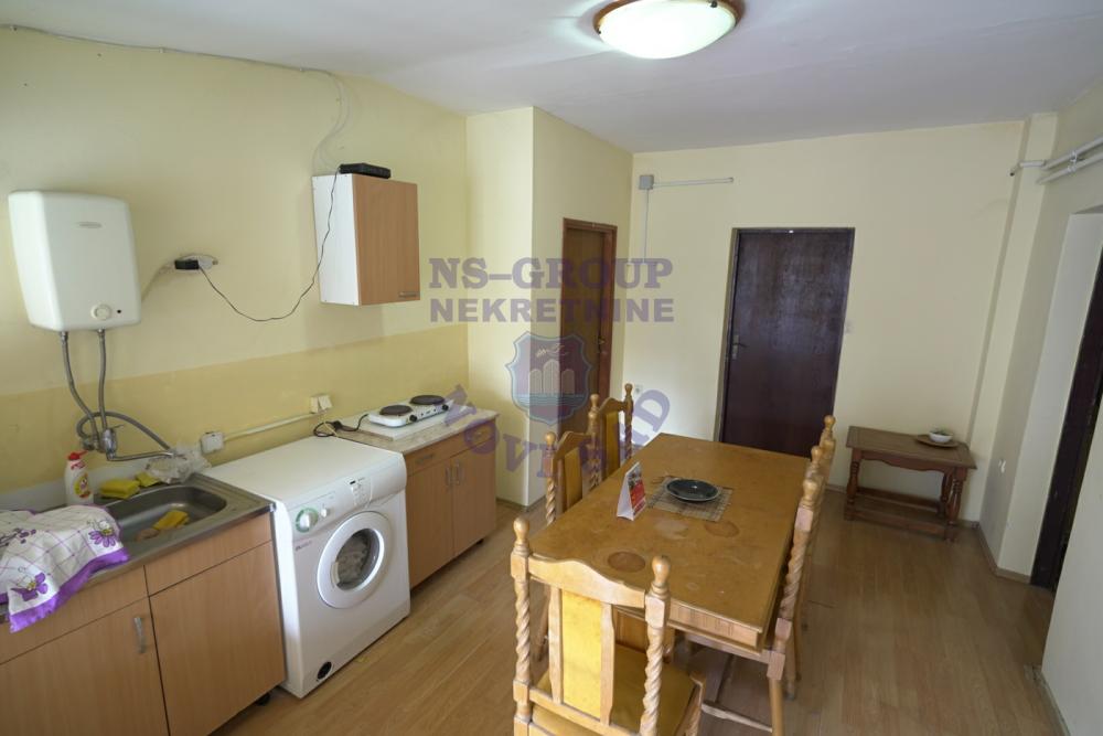 Slika 3 - Odličan devetosoban stan u centru grada!