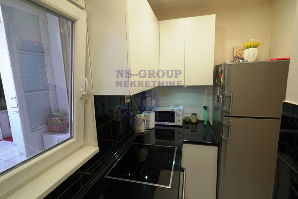 Slika 8 - Odličan devetosoban stan u centru grada!