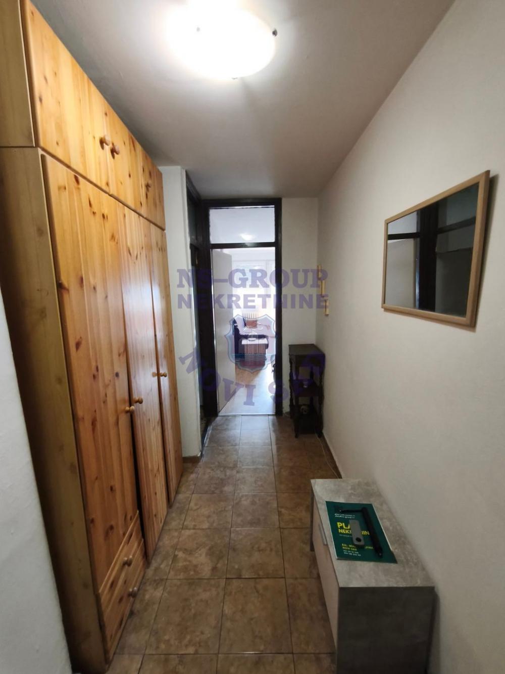 Slika 2 - Jednoiposoban, 47m2, Liman 4 Novi Sad, sa terasom, ima lift