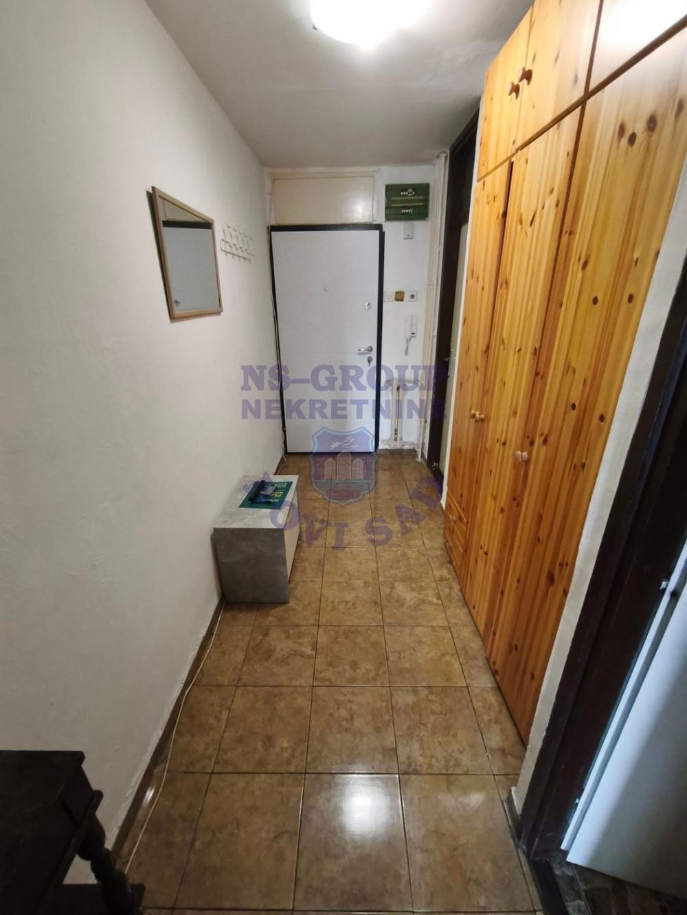 Slika 1 - Jednoiposoban, 47m2, Liman 4 Novi Sad, sa terasom, ima lift