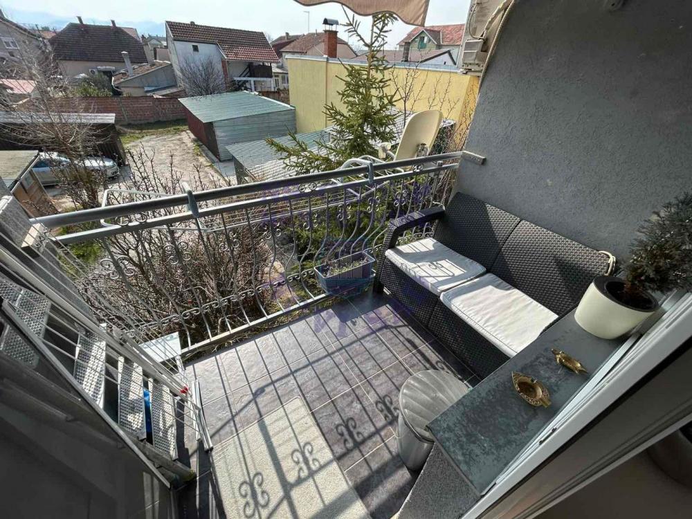 Slika 0 - Jednoiposoban, 34m2, Telep Novi Sad, sa terasom