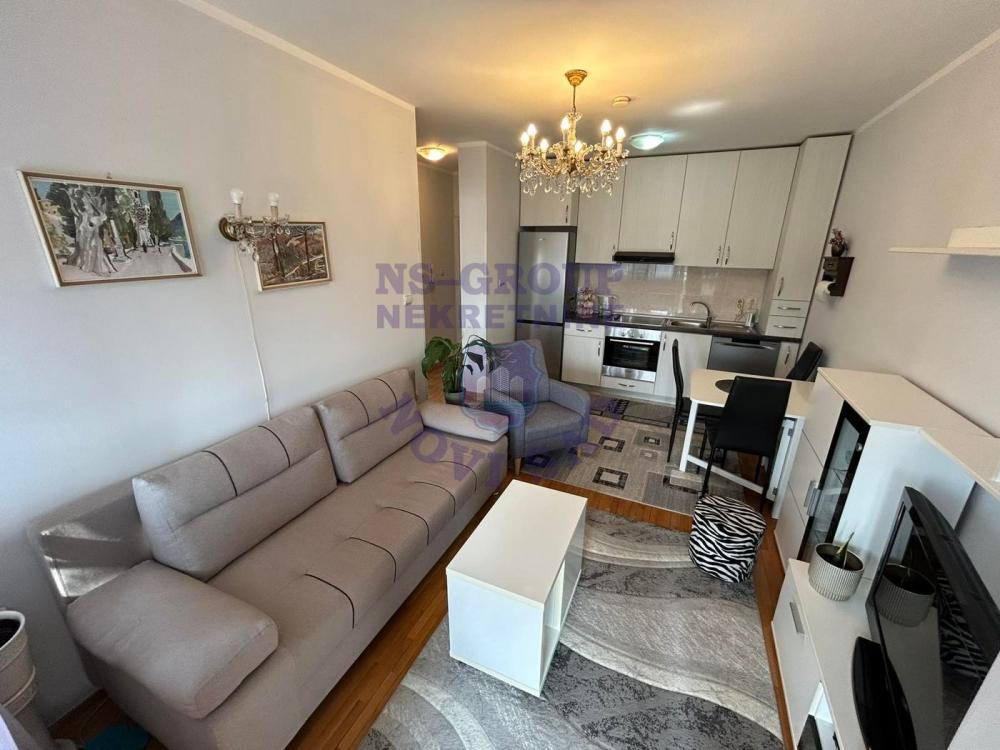 Slika 4 - Jednoiposoban, 34m2, Telep Novi Sad, sa terasom