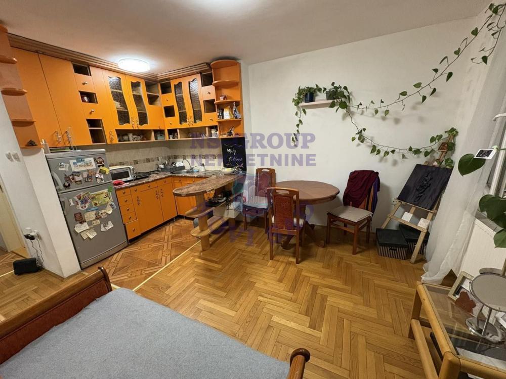 Slika 5 - Jednoiposoban, 39m2, Podbara Novi Sad, sa terasom