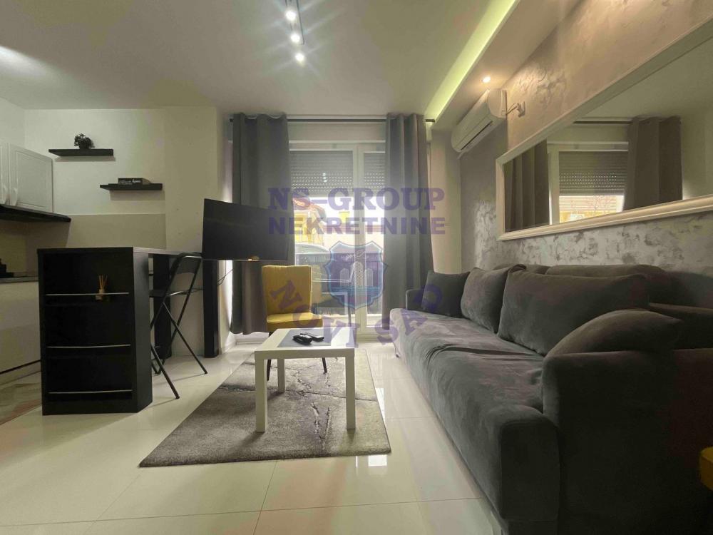 Slika 5 - Jednosoban, 21m2, Adice Novi Sad, sa terasom