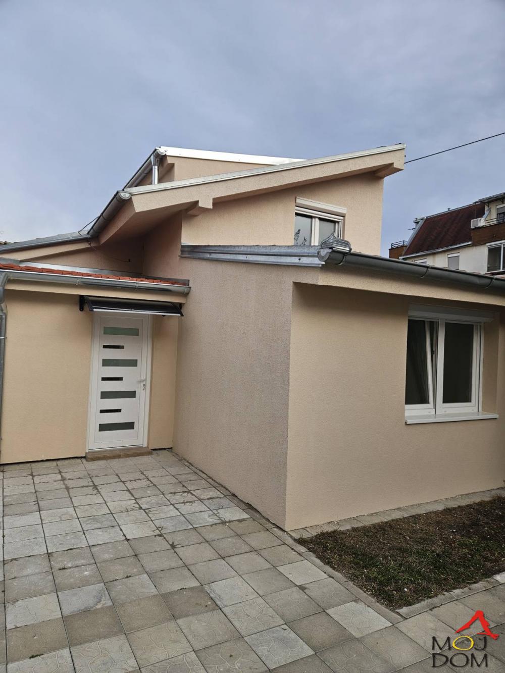 Slika 6 - Stan,NOVI SAD,TELEP,kv: 58, € 103000, ID: 1031801