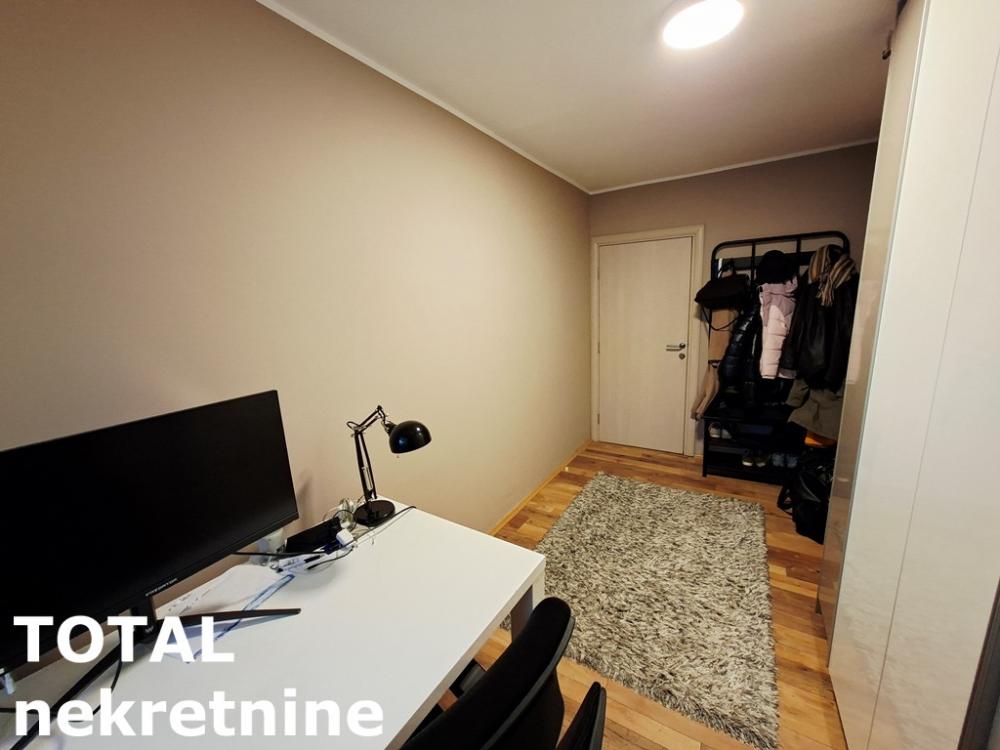 Slika 11 - Stan,NOVI SAD,CENTAR,kv: 116.00, € 370000, ID: 1102332