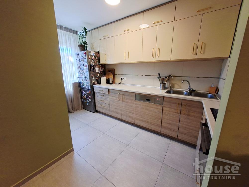 Slika 4 - Stan,NOVI SAD,CENTAR,kv: 116.00, € 370000, ID: 1065484