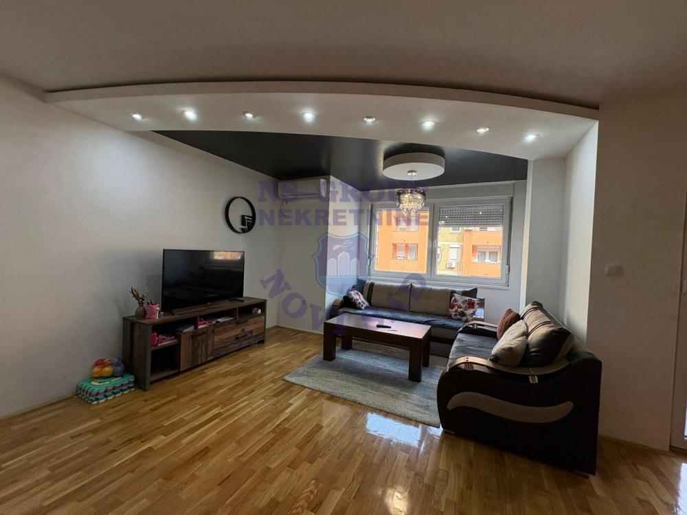 Slika 1 - Trosoban prepravljen u dvosoban!