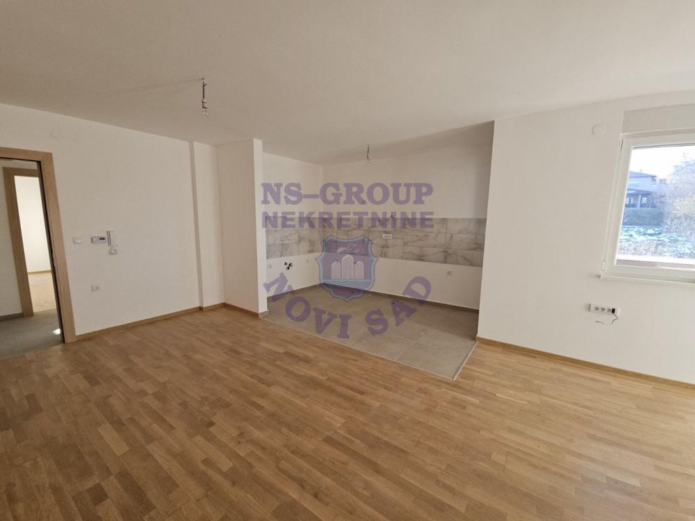 Slika 5 - Trosoban, 73m2, Tatarsko brdo Novi Sad, sa terasom, ima lift