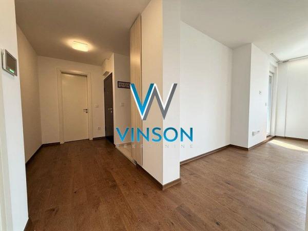 Slika 8 - Novi Sad, Bulevar - Četvorosoban stan + parking ID#1001161