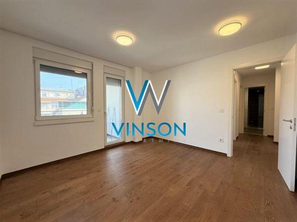 Slika 10 - Novi Sad, Bulevar - Četvorosoban stan + parking ID#1001161