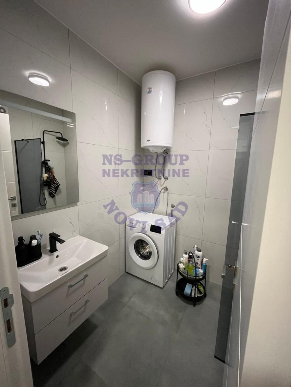 Slika 3 - Jednoiposoban, 38m2, Bulevar patrijarha Pavla (Somborski bulevar) Novi Sad, sa terasom, ima lift